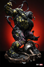 Load image into Gallery viewer, Venom Hulk Version B 1/4 Scale Statue
